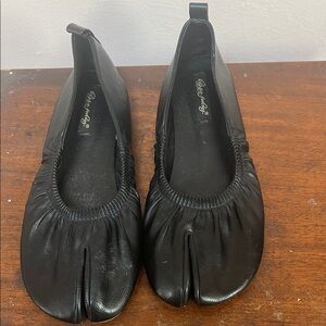 Black Women's Tabi inspired ballet flat